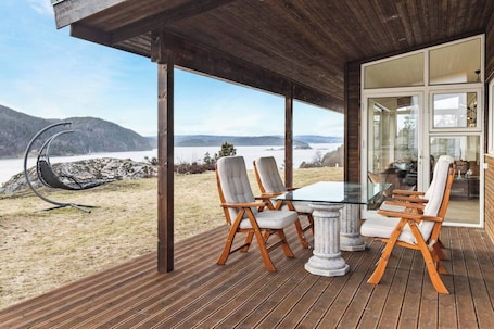 Cottage | Outdoor dining