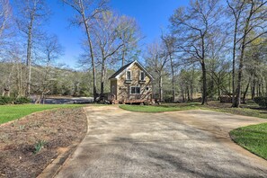 Exterior - Cozy Creekside Cabin w/ Grill: Fish & Explore! (Thomaston)