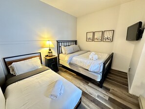 2 chambres, fer et planche à repasser, accès au Wi-Fi (inclus)
