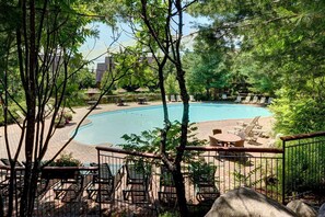 Et oppvarmet basseng