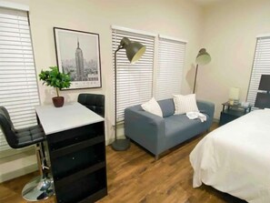 1 bedroom, WiFi, bed sheets