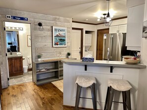 Interior - Superb ski in/out - Ask about summer pool access! (Mont-Tremblant)