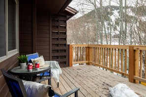 Property grounds - Outpost: Pitchfork 432 - Close to Snow King Mtn! (Jackson)