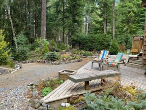 Terrace/patio - Beautiful House near Mt. Rainier National Park and Crystal Mountain Ski Resort (Enumclaw)