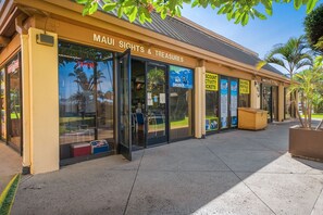 Explore Maui's local treasures at Maui Sights & Treasures, a storefront offering snorkel gear and rentals.