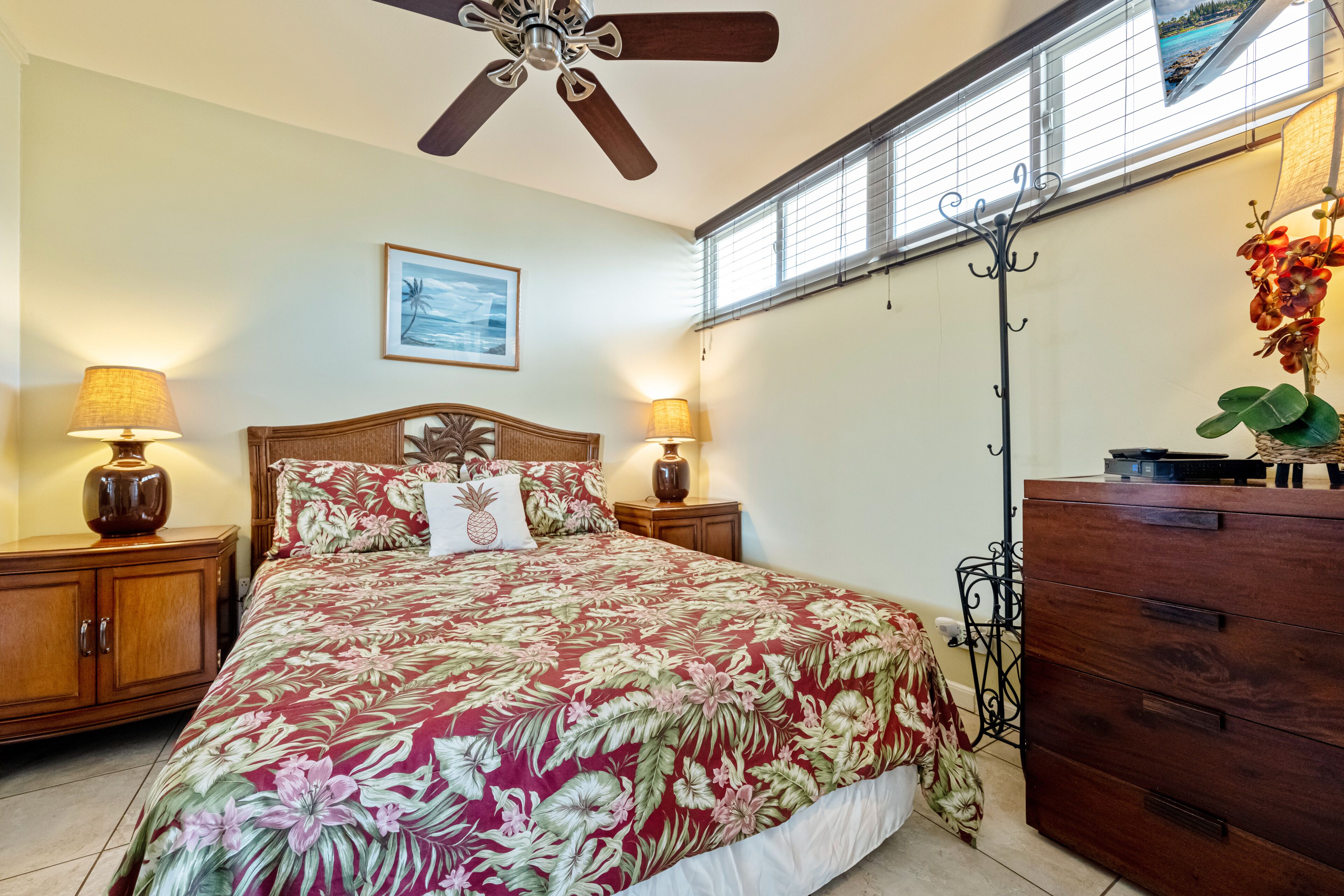 2 bedrooms, iron/ironing board, internet, bed sheets