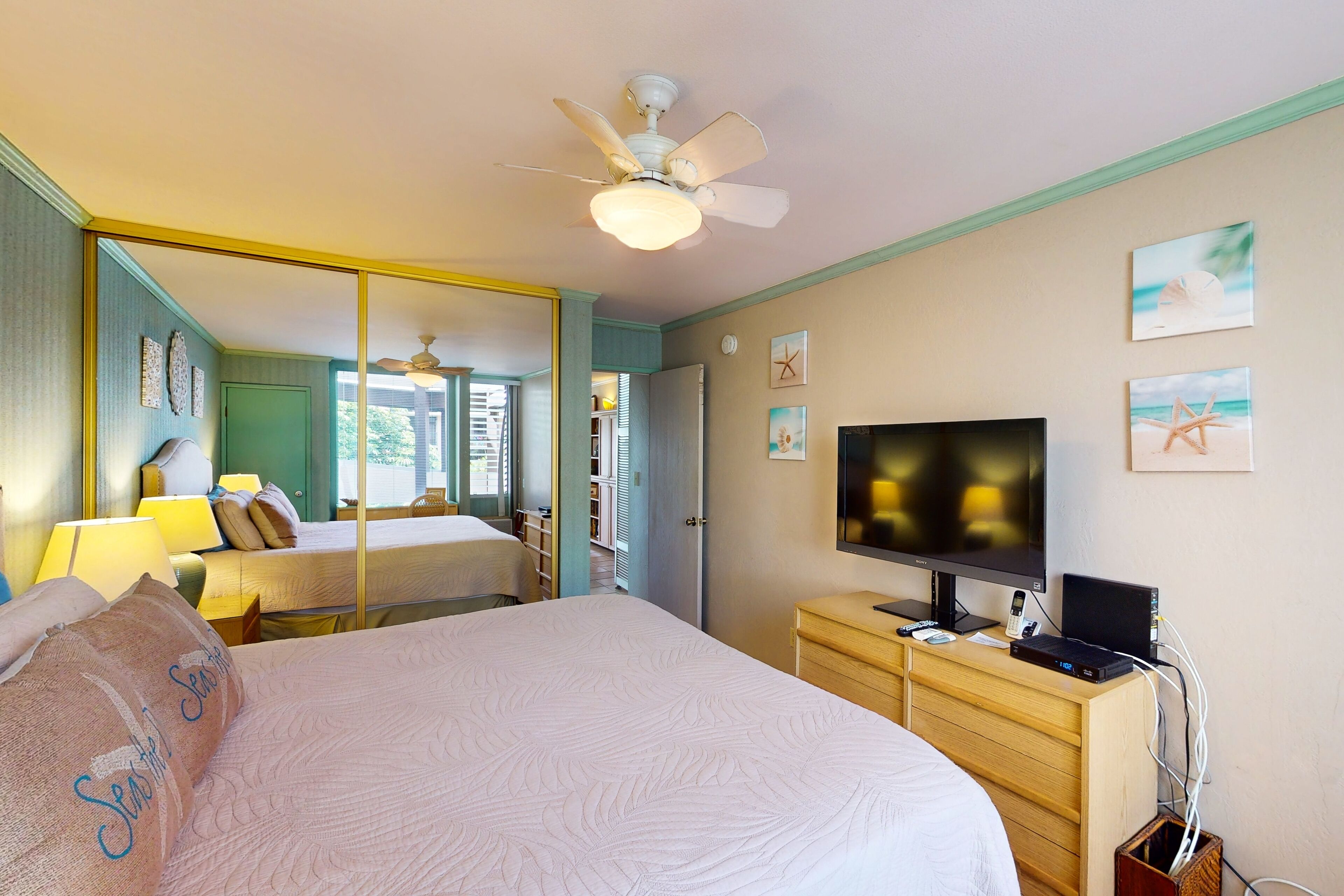 1 bedroom, iron/ironing board, free internet, bed sheets