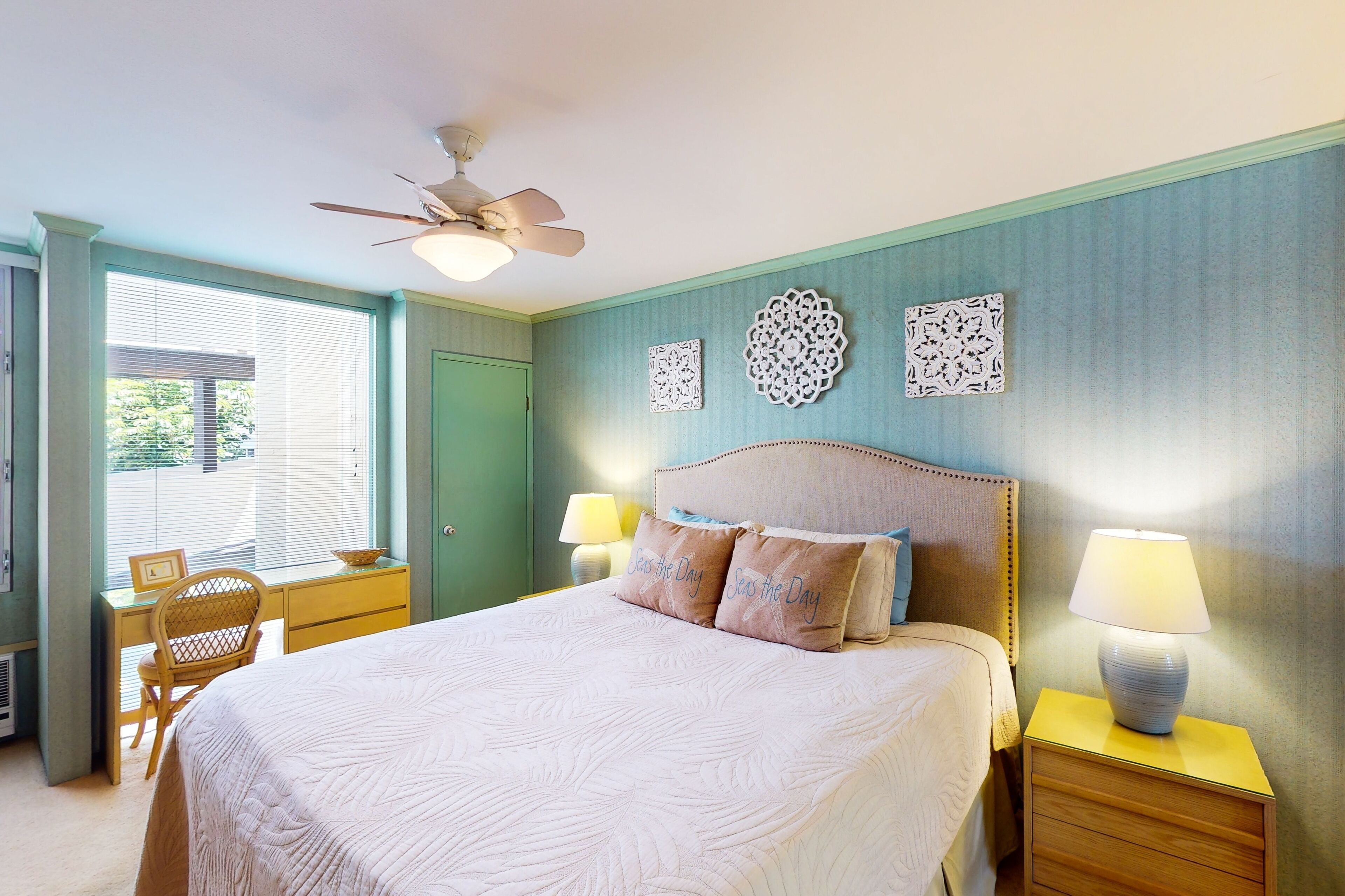 1 bedroom, iron/ironing board, free internet, bed sheets