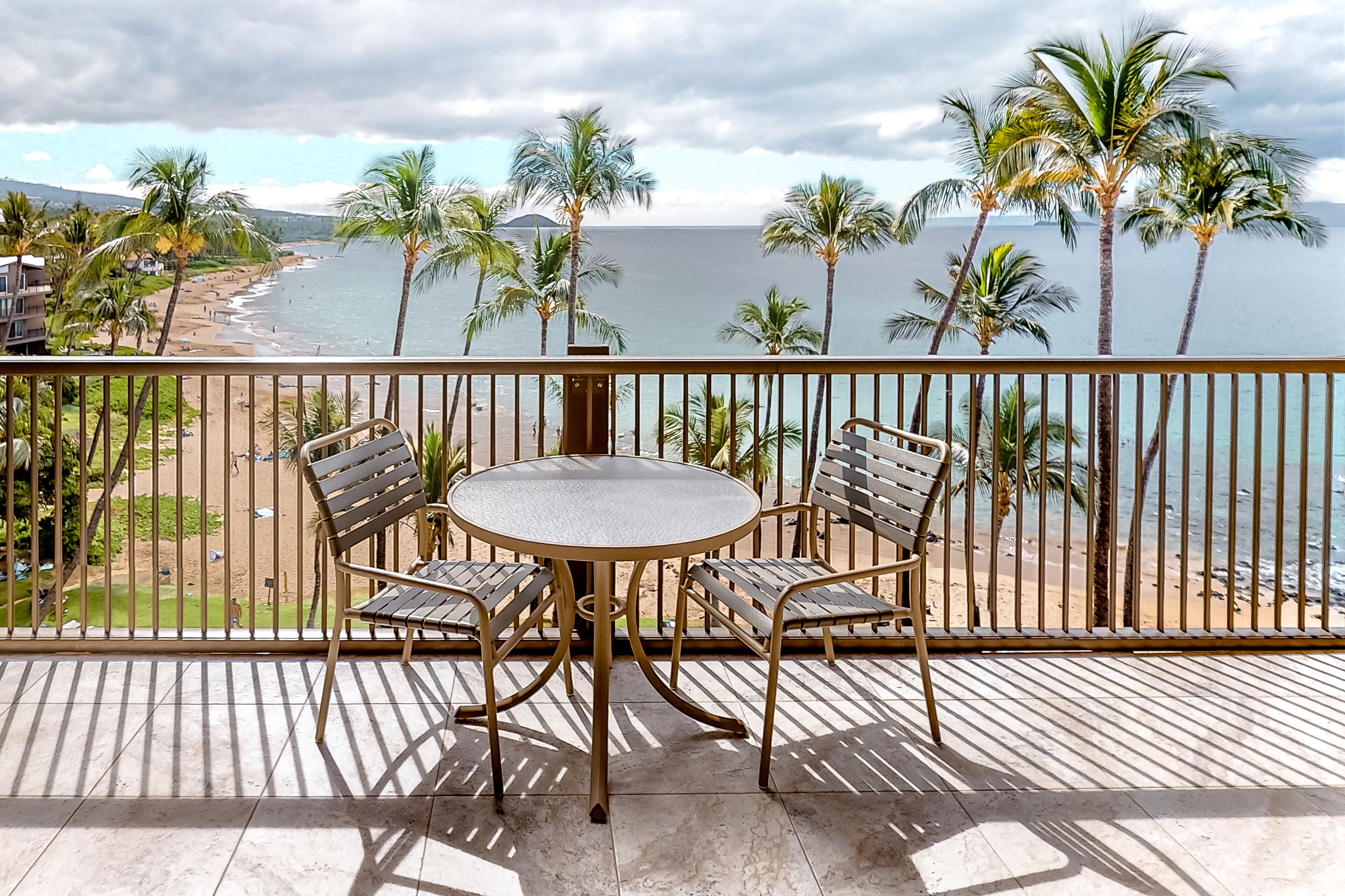 Premium Mana Kai Maui Resort condo with fantastic views, private lanai & WiFi