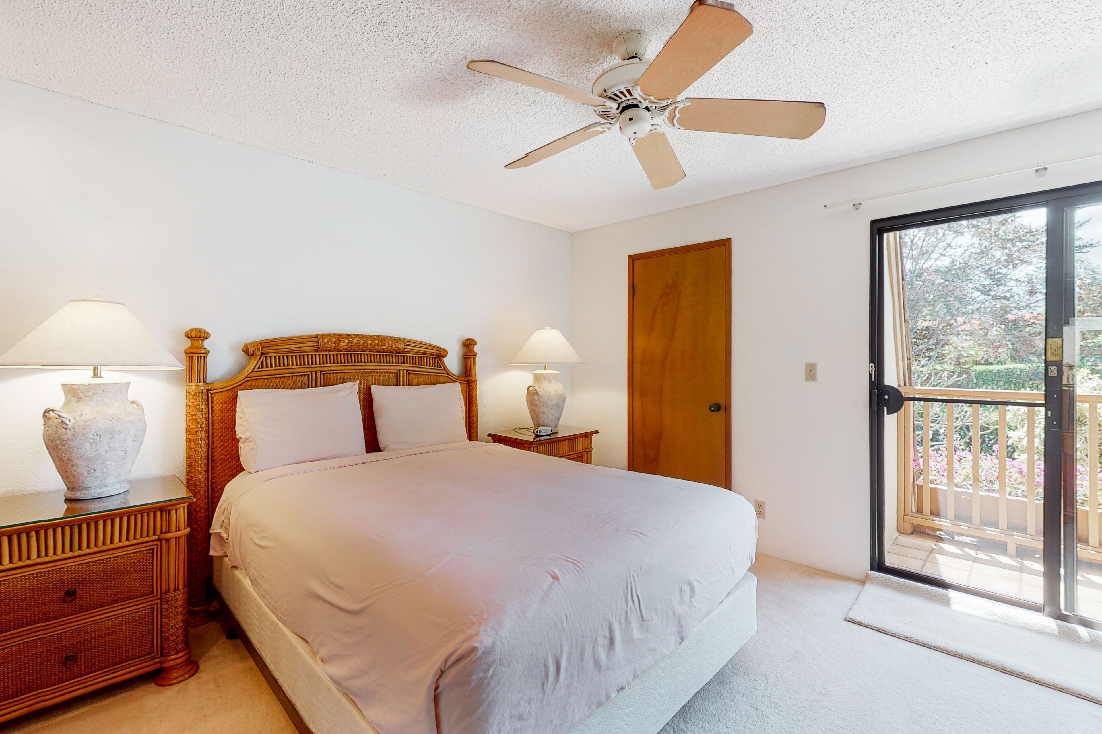 2 bedrooms, iron/ironing board, internet, bed sheets