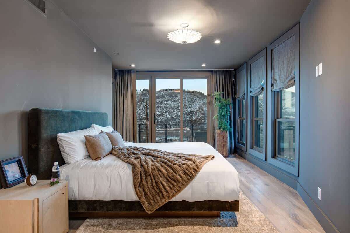 3 chambres, fer et planche à repasser, Wi-Fi, draps fournis