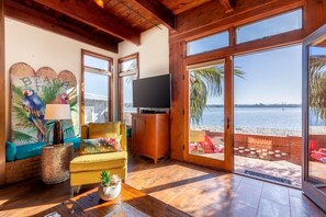 Smart TV, fireplace - Bayside Breeze |3BR Waterfront Patio & Sunset Views (San Diego)