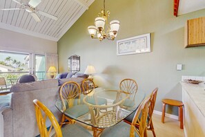 Interior - Hale Kamaole Condo w/ Shared Pool, Shared Outdoor Pool - Close to Beaches (Kihei)