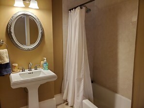 Combined shower/tub, hair dryer, towels, soap - The Prettiest Small Town in the South (Edenton)
