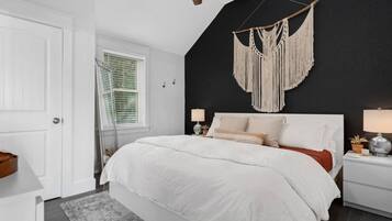 1 slaapkamer, een bureau, een strijkplank/strijkijzer, gratis wifi