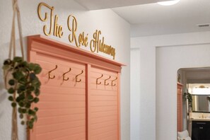 Interior - The Rosé Hideaway - Hot Tub - Close To The Bay (Kill Devil Hills)
