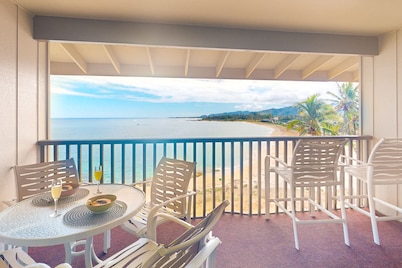Wailua Bay View condo near surf & sand with pool, ocean views & W/D
