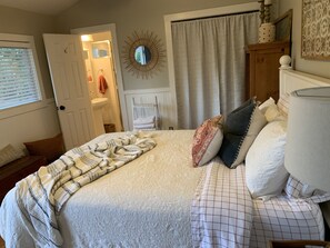 1 bedroom, bed sheets