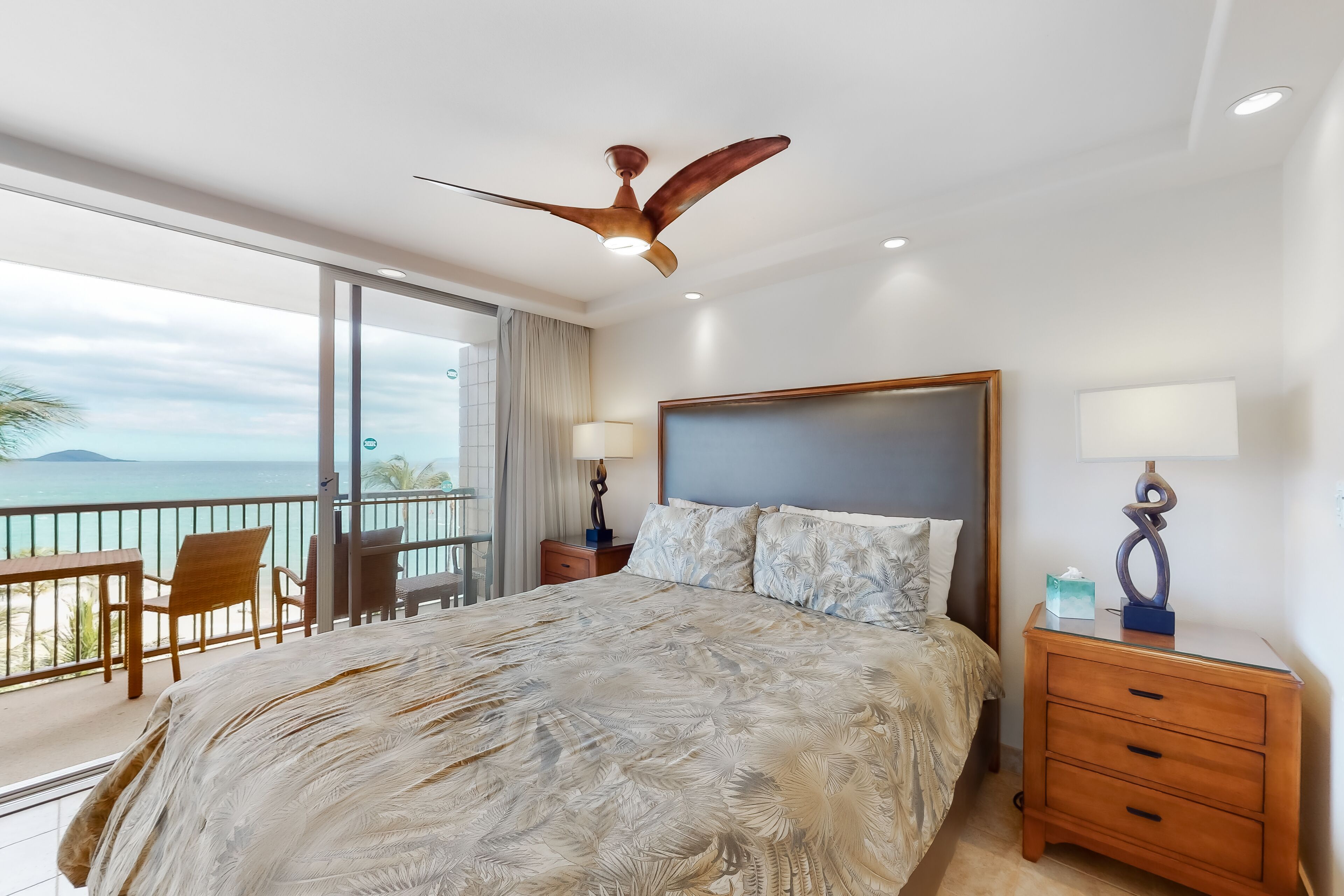 1 bedroom, iron/ironing board, free internet, bed sheets