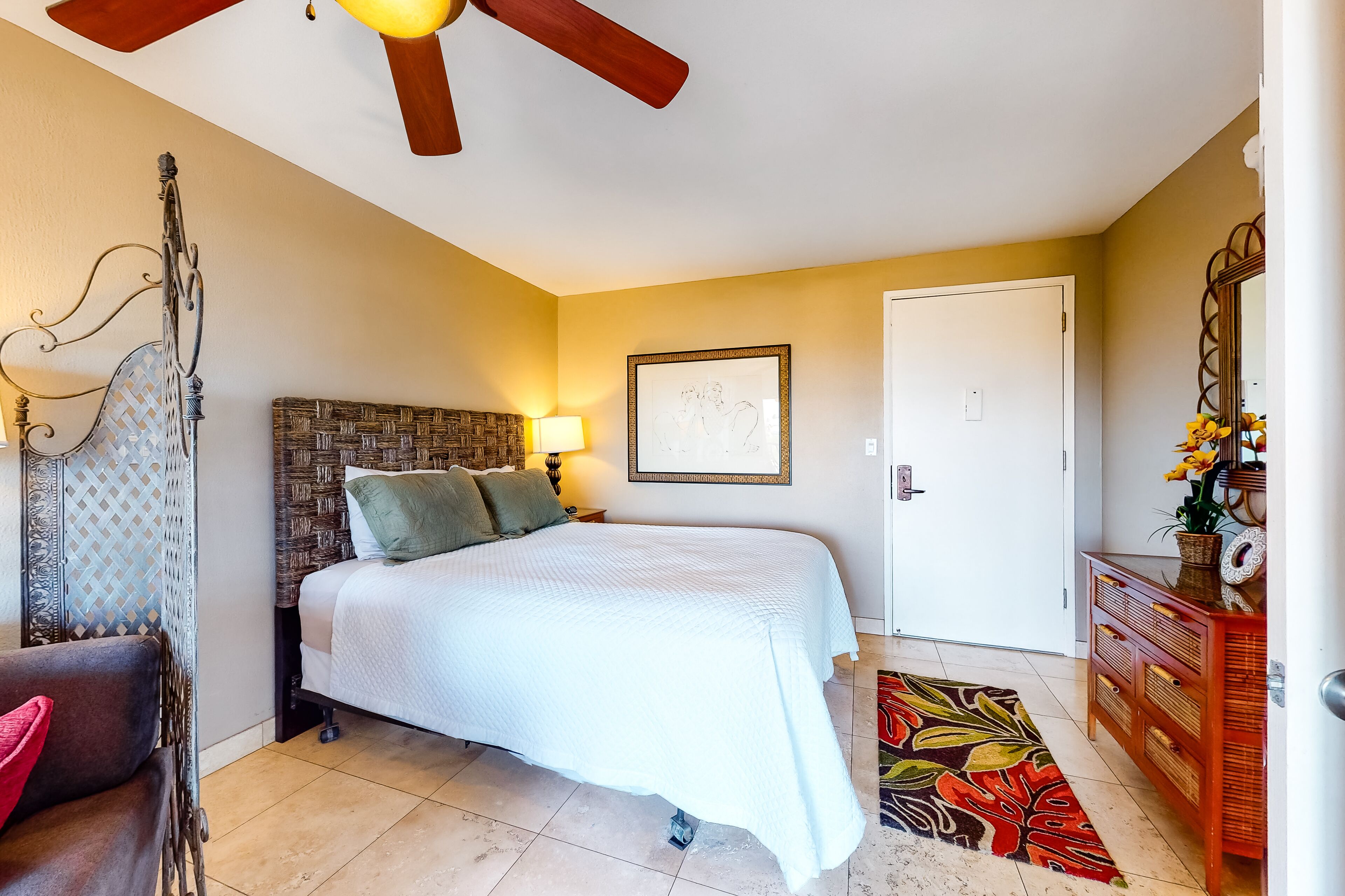 Iron/ironing board, WiFi, bed sheets