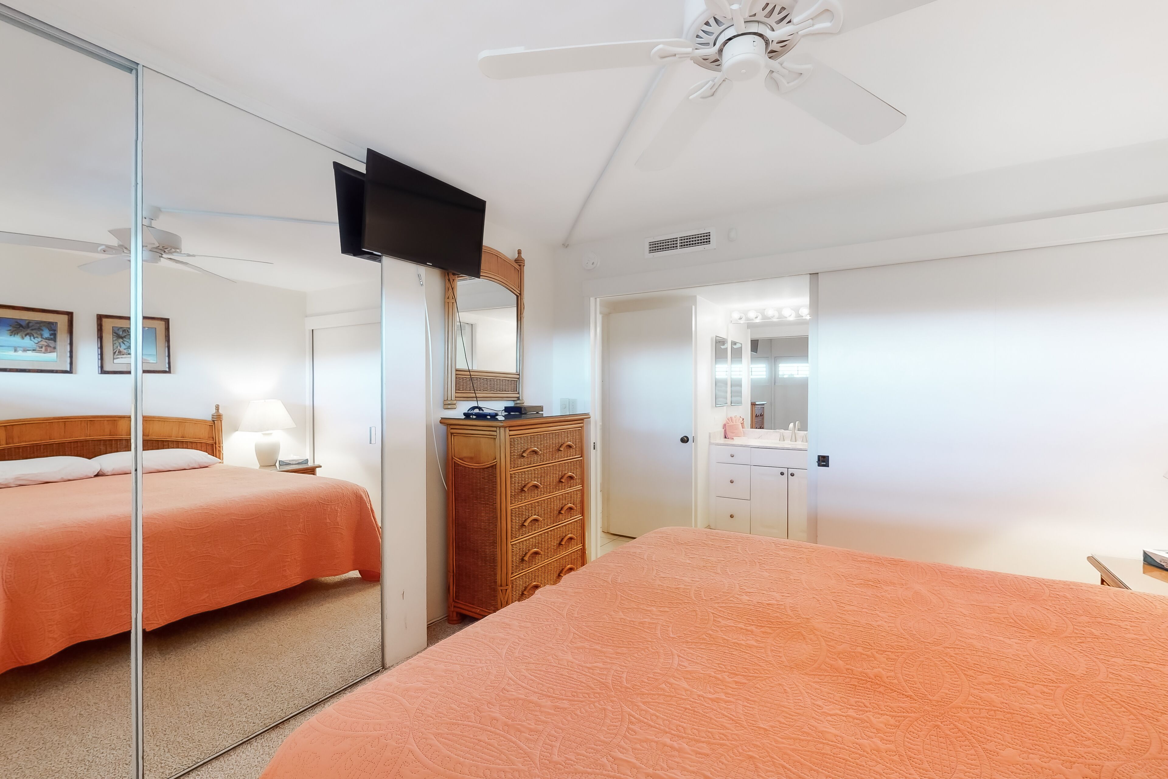 1 bedroom, iron/ironing board, free internet, bed sheets