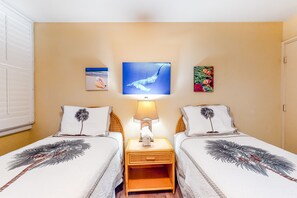 2 bedrooms, iron/ironing board, Internet, bed sheets