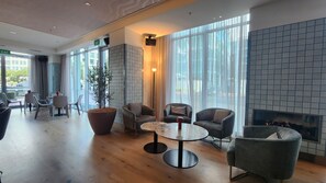 Sarapan ala kontinental setiap hari dengan biaya tambahan