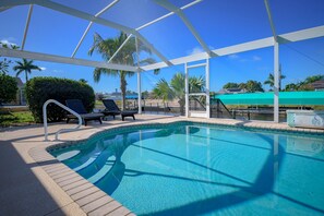 Piscine extérieure, piscine chauffée