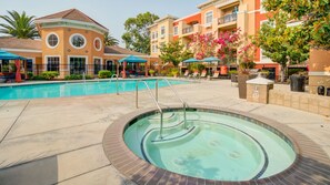 Pool - Neat Sunnyvale 2BR w/ Pool, Gym, walk to Caltrain & Shops, by Blueground (South Bay)