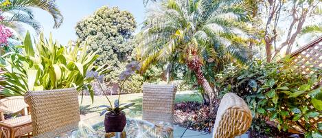 屋外ダイニングエリア