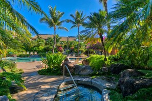 Pool - Amazing escape with lagoon pool, hot tub, tennis, AC & great location (Kihei)