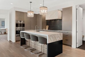 Fridge, microwave, oven, stovetop - 1 Casa Encanto *STUNNING* Formerly on Parade of Homes (Ivins)