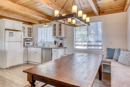 Quiet Neighborhood - Lake Retreat W/ Stunning Views, New Deck, Easy Ski Access