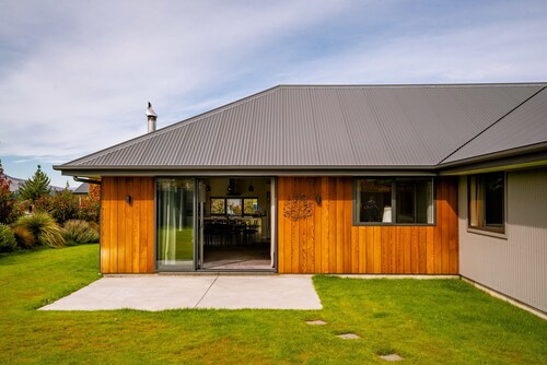 Erskine Place - Lake Hawea Holiday Home