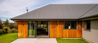 Erskine Place - Lake Hawea Holiday Home