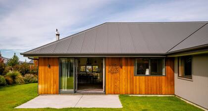 Erskine Place - Lake Hawea Holiday Home