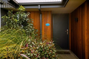 Luokittelematon kuva, 4 kautta 20, painike