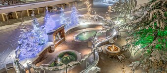 Dulany 406~Top-Floor Mountain Retreat~Steps from the Gondola!