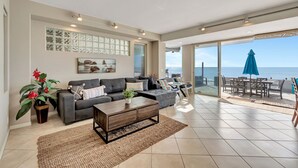 Smart TV - Beach access escape w/ oceanfront deck- STR16-0534 (Dana Point)