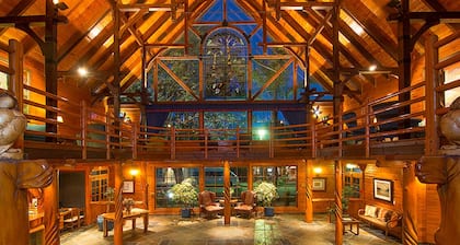 Knysna Log-Inn Hotel