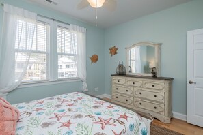 4 Schlafzimmer, Bügeleisen/Bügelbrett, Internetzugang, Bettwäsche