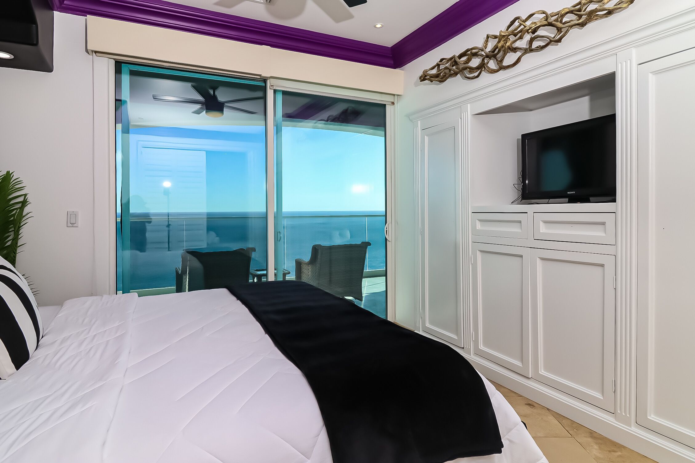 2 chambres, fer et planche à repasser, accès au Wi-Fi (inclus)