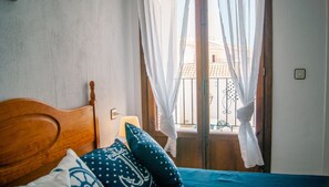 2 chambres, fer et planche à repasser, Wi-Fi gratuit, draps fournis