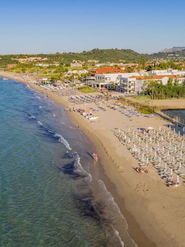 Beach nearby, sun-loungers, beach umbrellas, beach towels