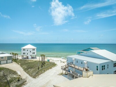 100 STEPS TO BEACH — RENOVATED 2BR PET FRIENDLY CONDO AT CAPE SAN BLAS