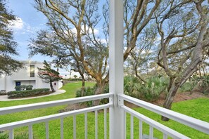Property grounds - Villa 279 - lovely oceanfront villa (Jekyll Island)