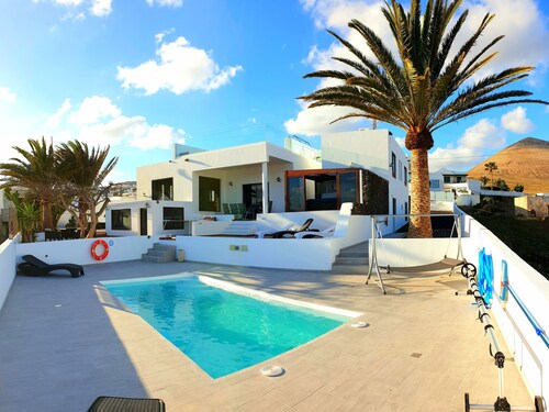 ILLA VISTA MAR I – 360 sqm luxury, heated pool, 600 Mbit, hot tub, gaming room!