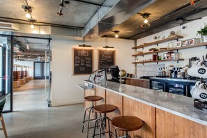 Bar (on property) - Trumbull and Porter Hotel (Detroit)