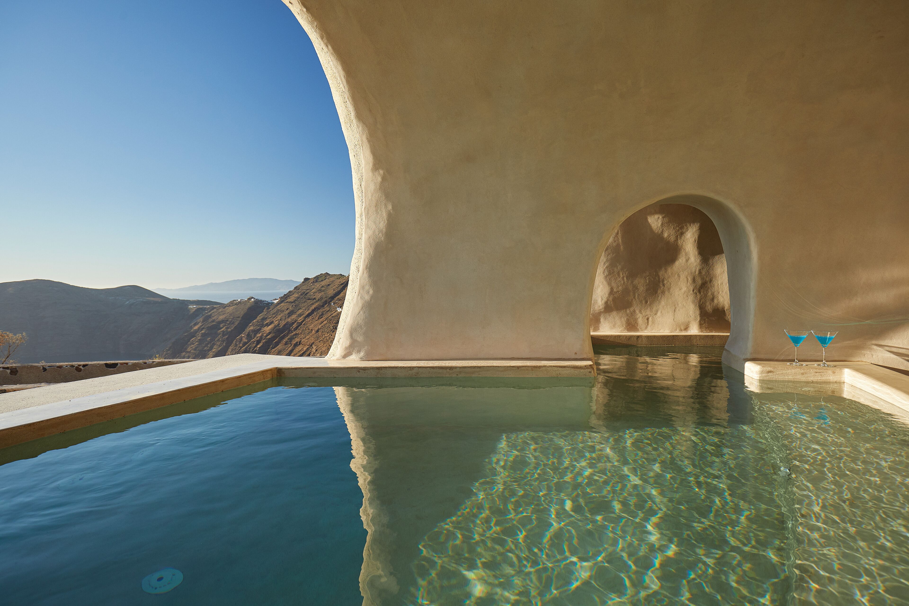 Elysium Cave Suite with Jetted Tub, Caldera View | 1 bedroom, Egyptian cotton sheets, premium bedding, minibar