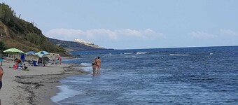 Villa Maria Three-room apartment with large garden near the sea